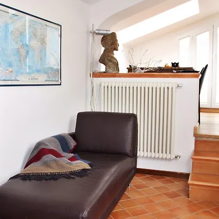 Apartament Lovin House